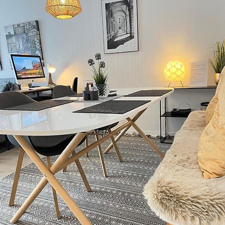 Living At Saarpartments -Adultsonly- 2 Bedrooms, Kitchen- Business & Holiday Apartments For Long- And Short Term Stay, 3 Min To Train-Station, Secure E-Bike Parking! Saarbrücken Dış mekan fotoğraf