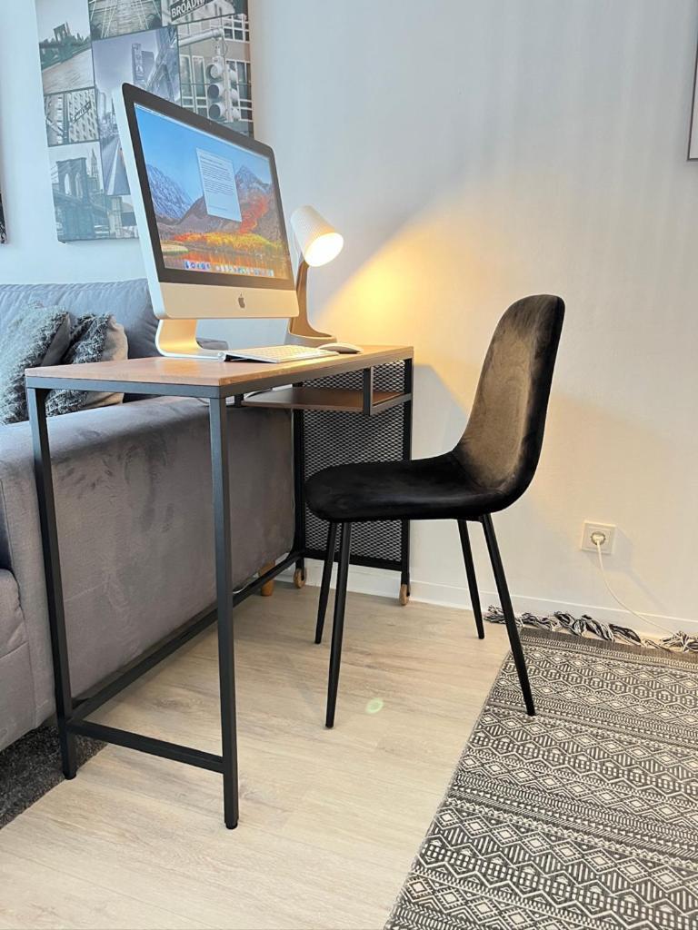 Living At Saarpartments -Adultsonly- 2 Bedrooms, Kitchen- Business & Holiday Apartments For Long- And Short Term Stay, 3 Min To Train-Station, Secure E-Bike Parking! Saarbrücken Dış mekan fotoğraf